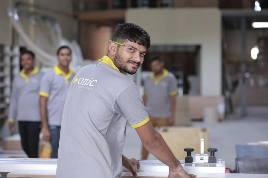 Premium customized office furniture Dubai. Office furniture supplier and manufacturer. Modern and luxury office furniture supplier.